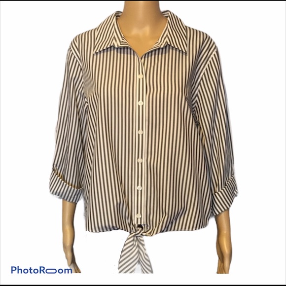 Chico's Tops - Chico’s No Iron Button Front Adjustable Sleeves 3